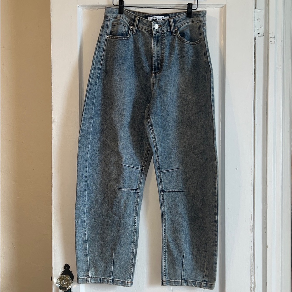 Celebrity Pink High Rise Barrel Jean Sz 29/9